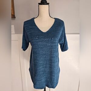 Simply Styled V-Neck Short Sleeve Women’s Top - Blue Sz S